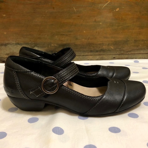 taos virtue mary jane